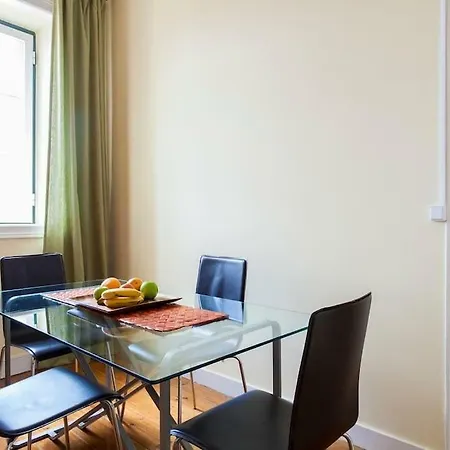 Mocambo's @santos-o-velho Apartment Lisbon